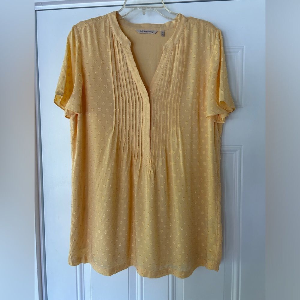 Soft Surroundings yellow short sleeve Swiss dot pullover ‘Offshore Top’ medium - Picture 2 of 13